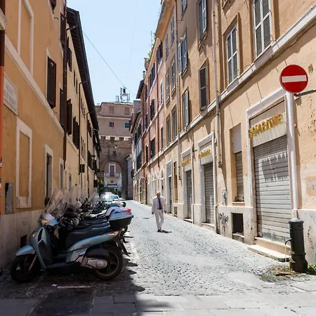 St Peter Manor 2 - St Peter Manor 3 4*