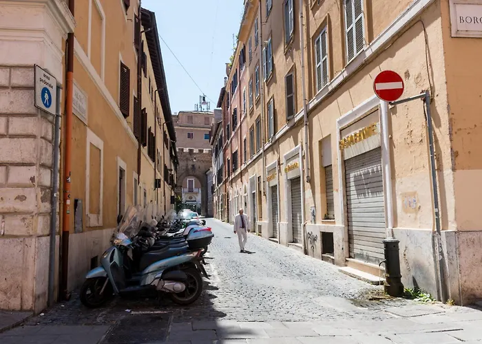 St Peter Manor 2 - St Peter Manor 3 4*