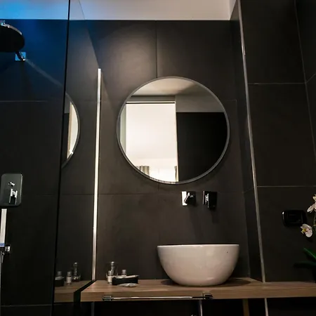 St Peter Manor 2 - St Peter Manor 3 Rome