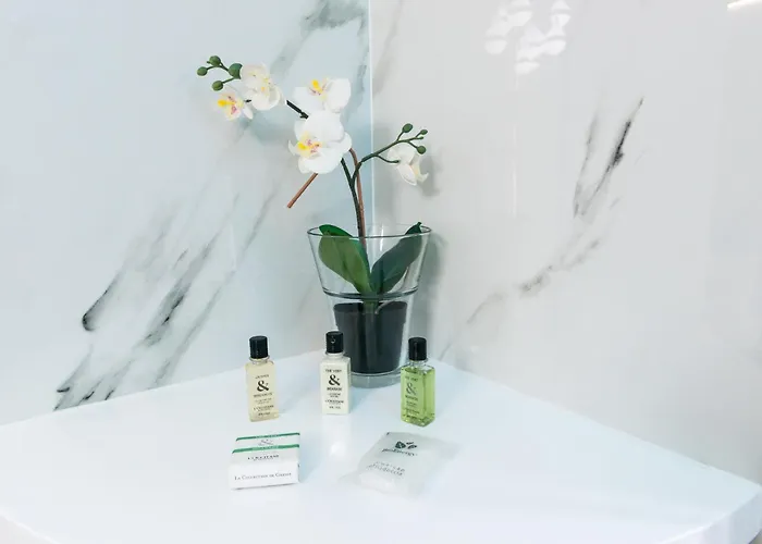 St Peter Manor 2 - St Peter Manor 3 4*